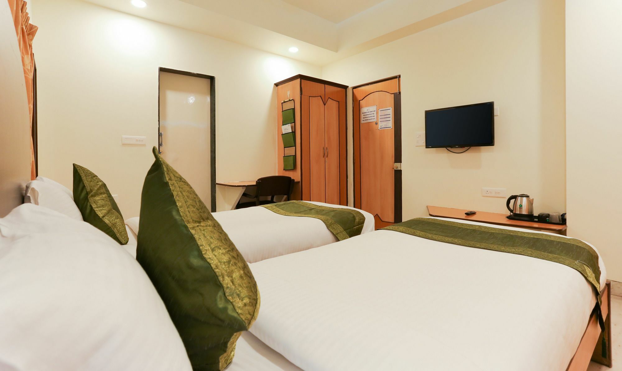 Itsy Hotels Hill View Ex Pune Exterior foto