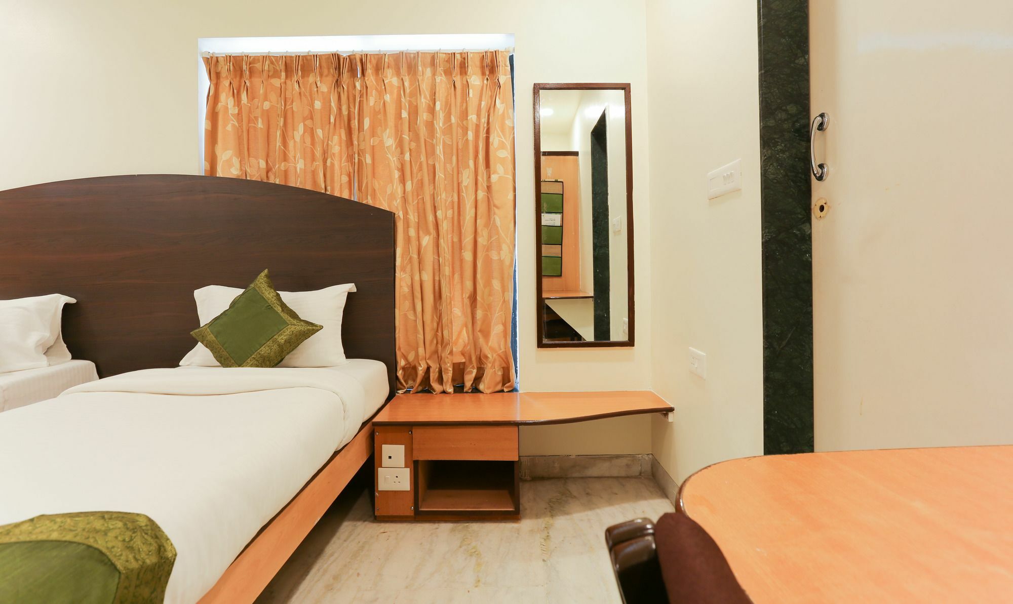 Itsy Hotels Hill View Ex Pune Exterior foto