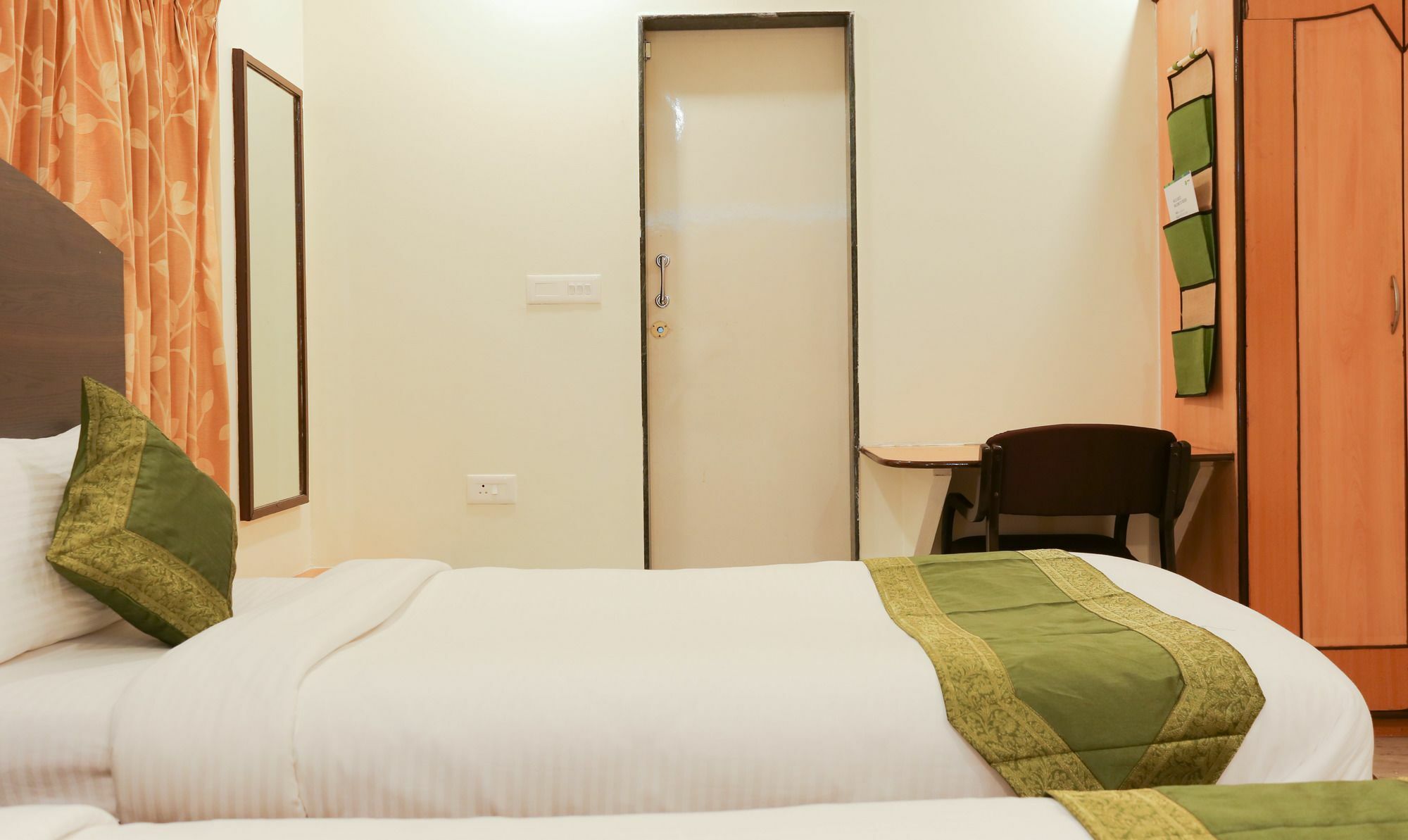 Itsy Hotels Hill View Ex Pune Exterior foto