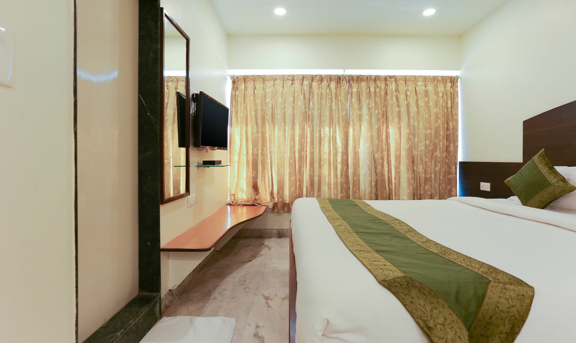 Itsy Hotels Hill View Ex Pune Exterior foto