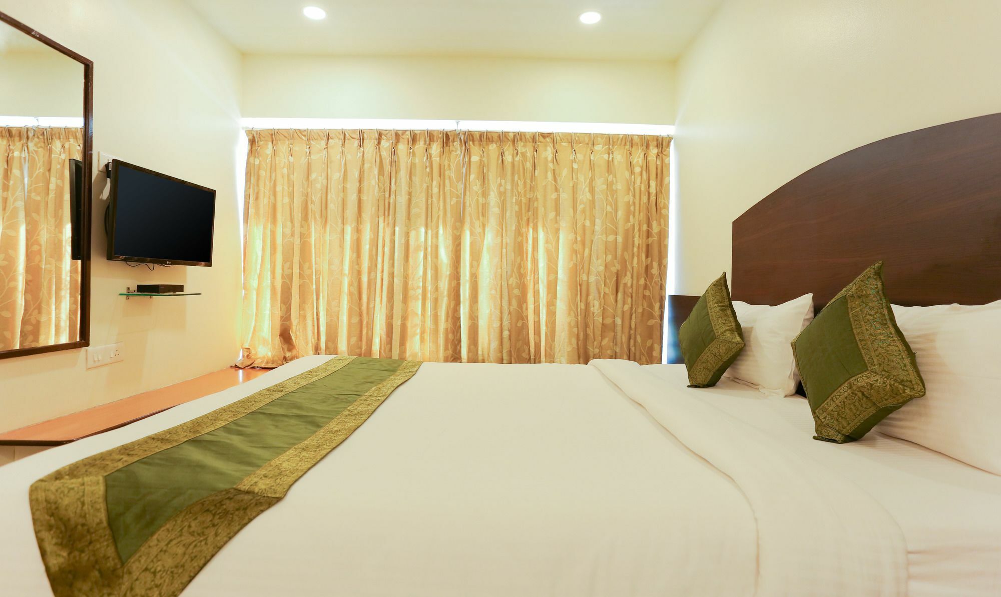 Itsy Hotels Hill View Ex Pune Exterior foto